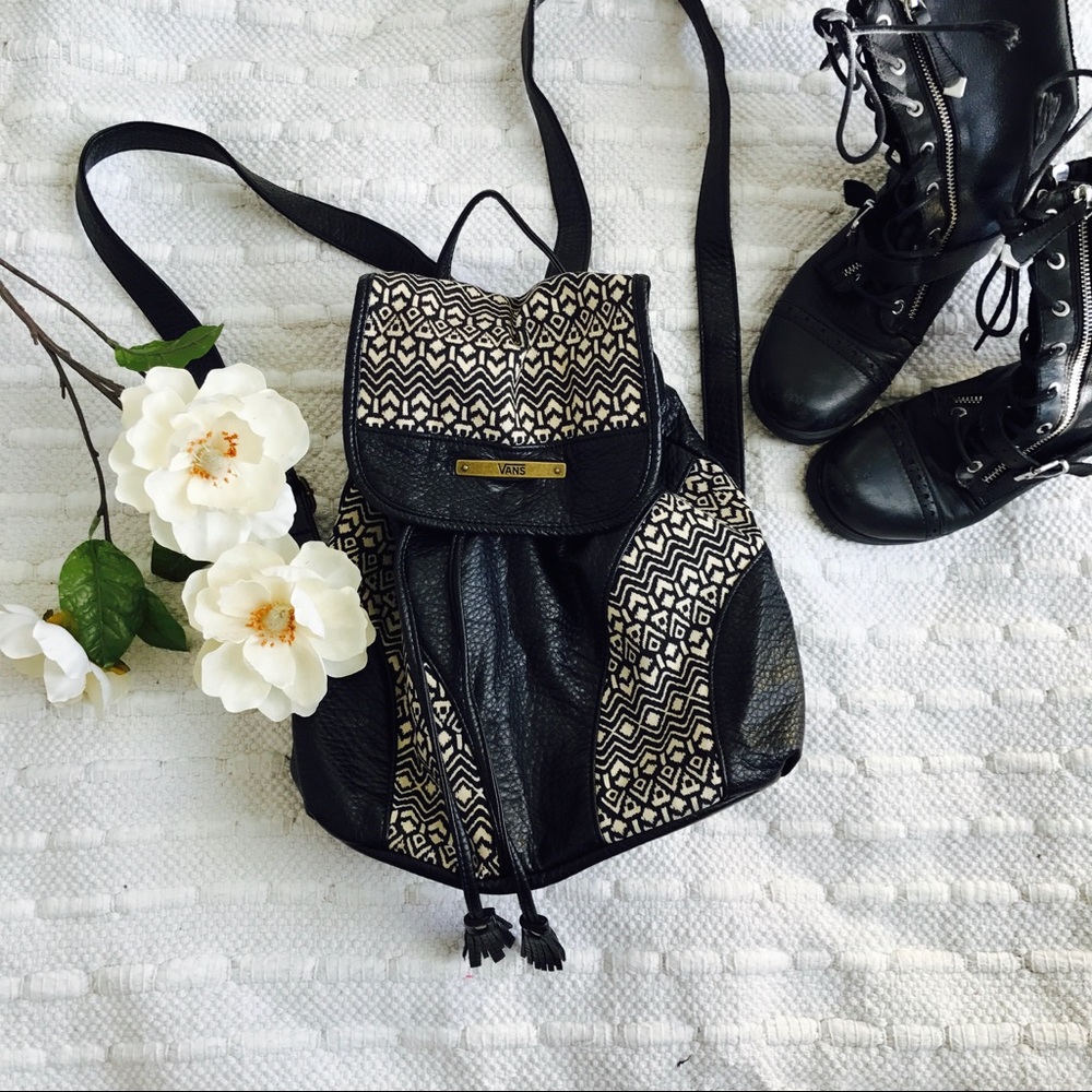 ❌SOLD❌ VANS Leather Aztec print backpack